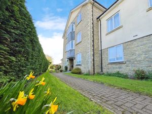 Photo 8- click for photo gallery